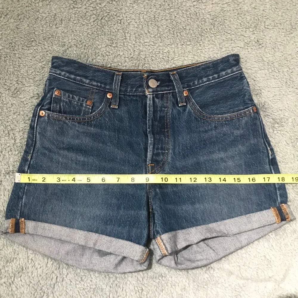 Levis 24 free stickers