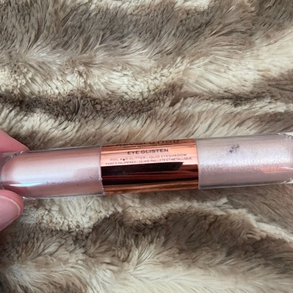 Makeup Revolution used once