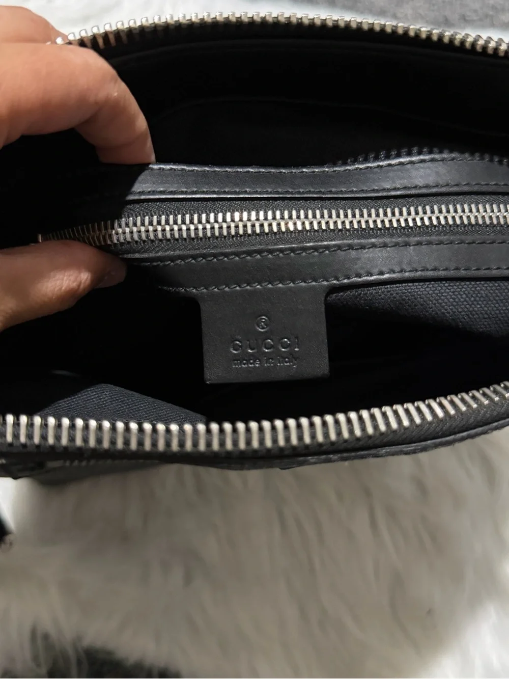 Gucci classic gg
