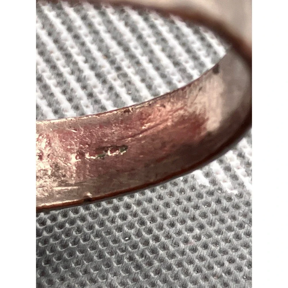 Unbranded skull ring