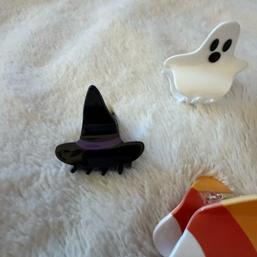 N/A charming witch