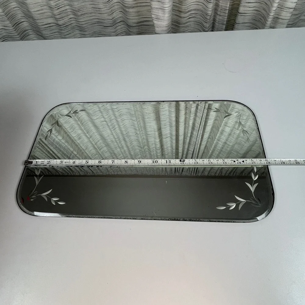 Unbranded vintage etched