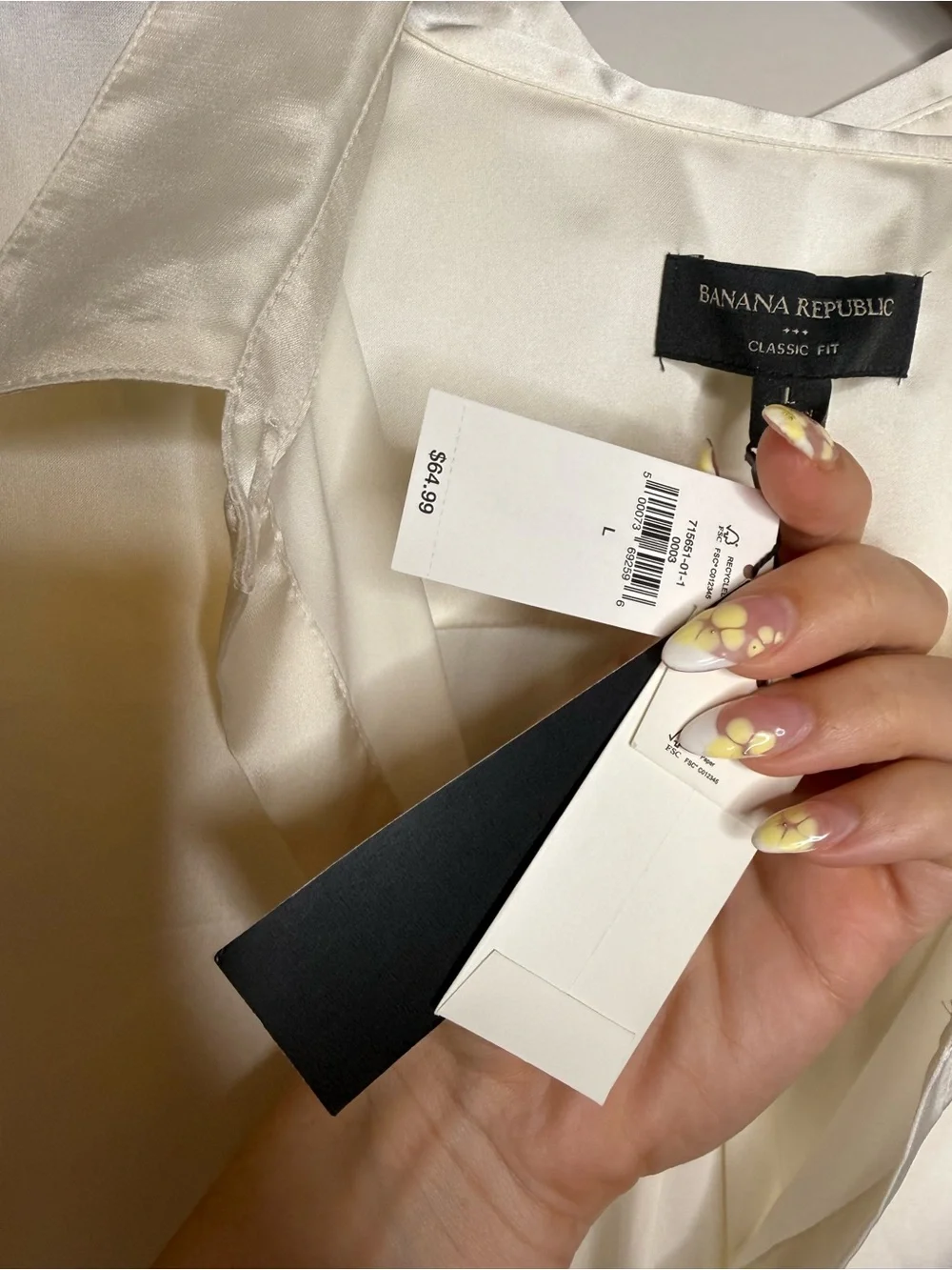 Banana Republic reposhing this