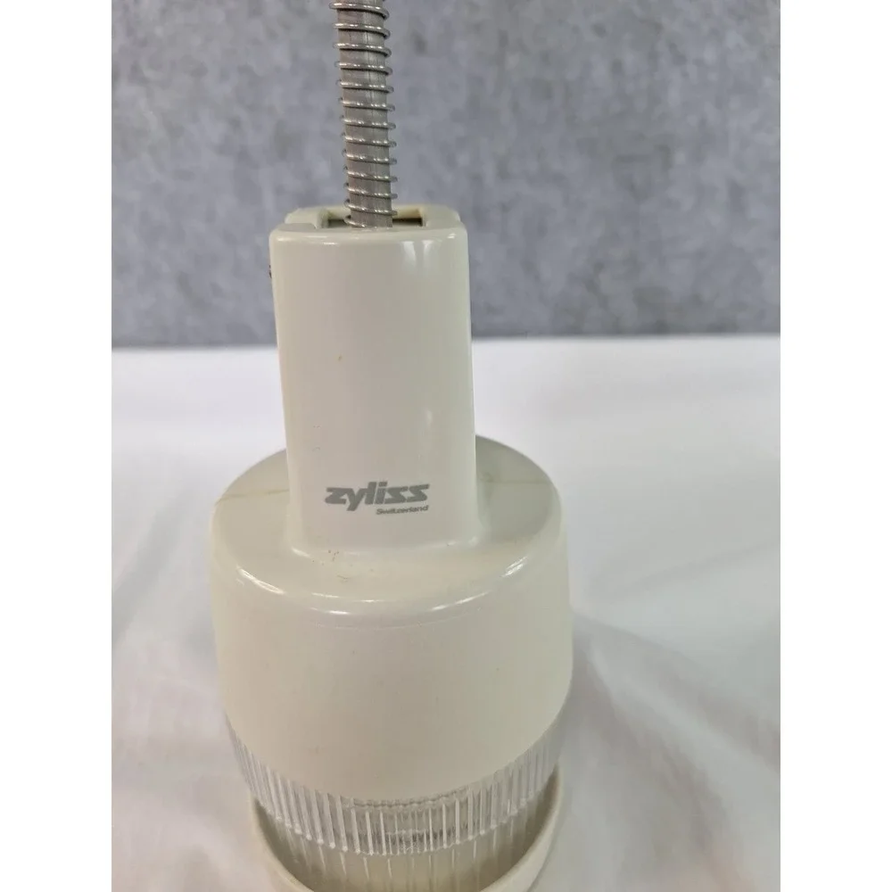 Zyliss Switzerland Manual Food Chopper Vegetable Onion Dicer White Vintage