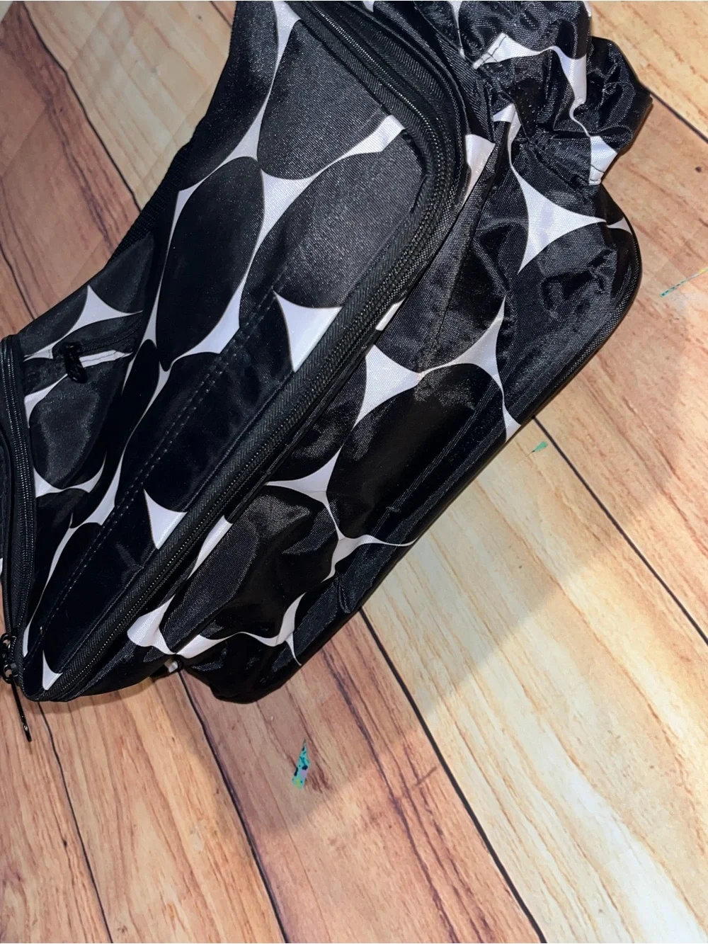 Thirty-One Deluxe Hanging Cosmetic Bag Travel Toiletry Big Dots Black & White