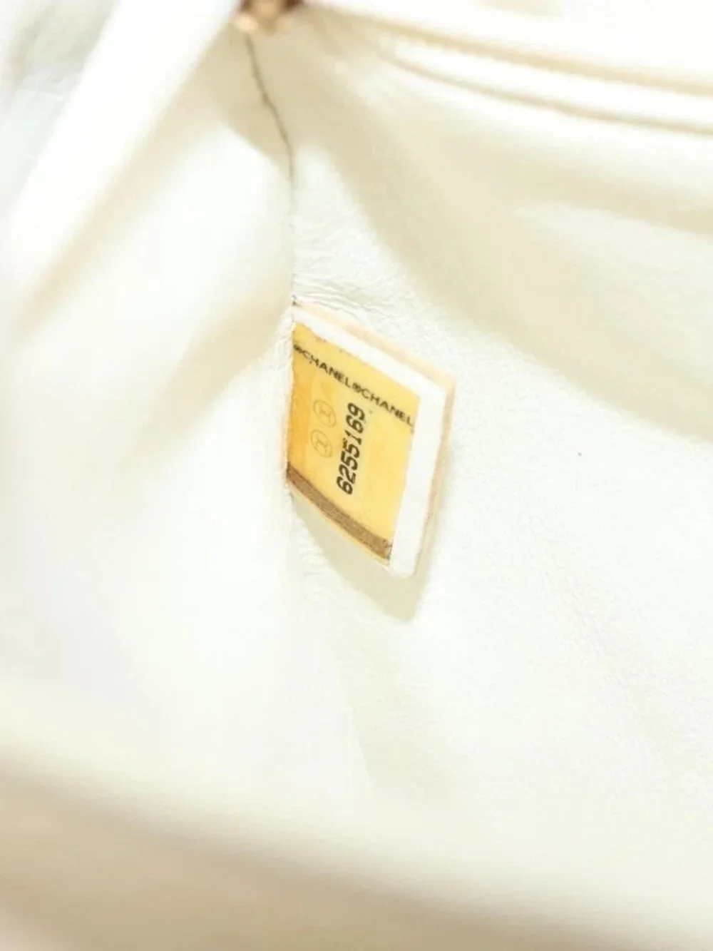 CHANEL brand	chanel color	ivory