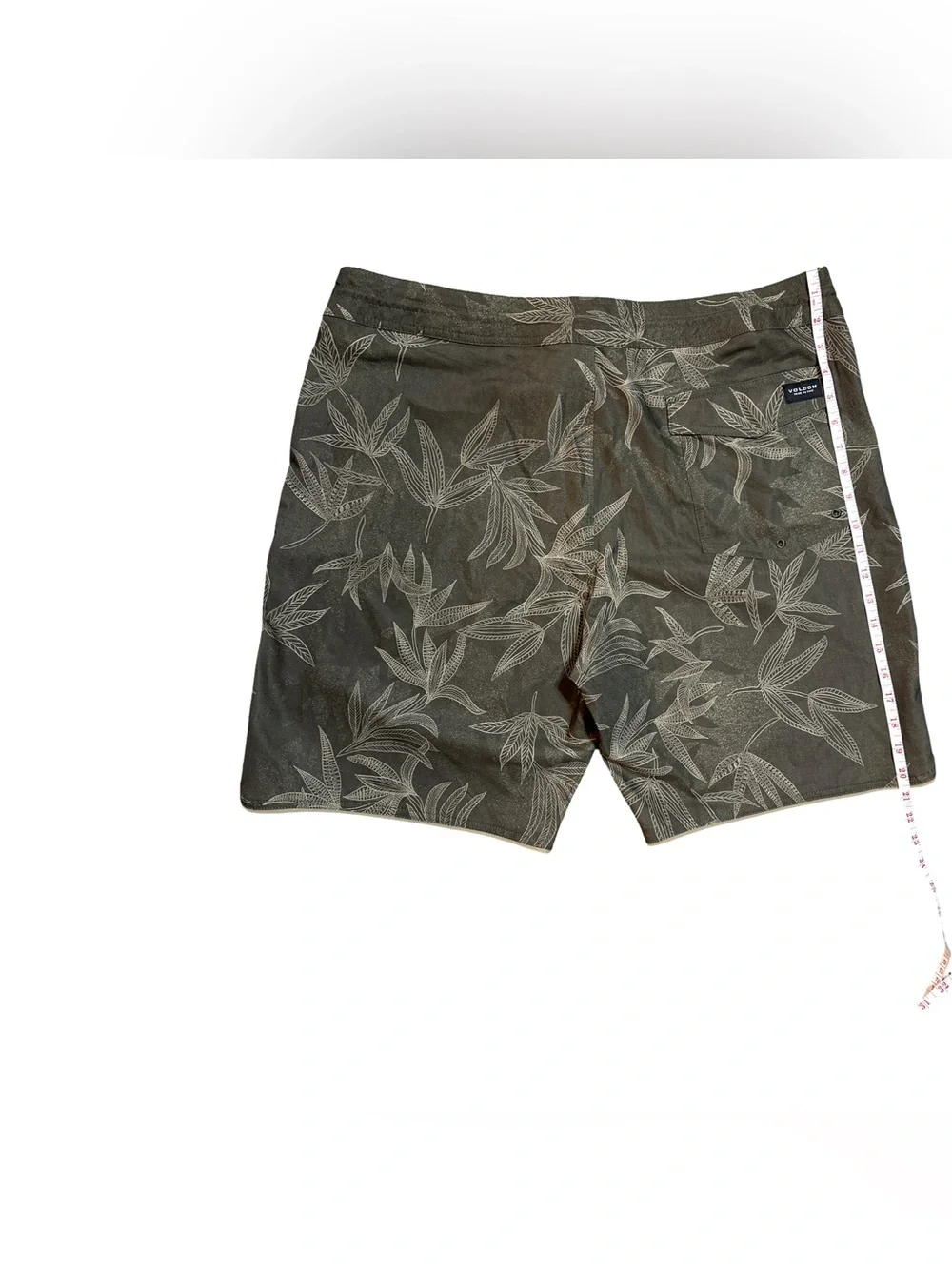 Volcom men swim