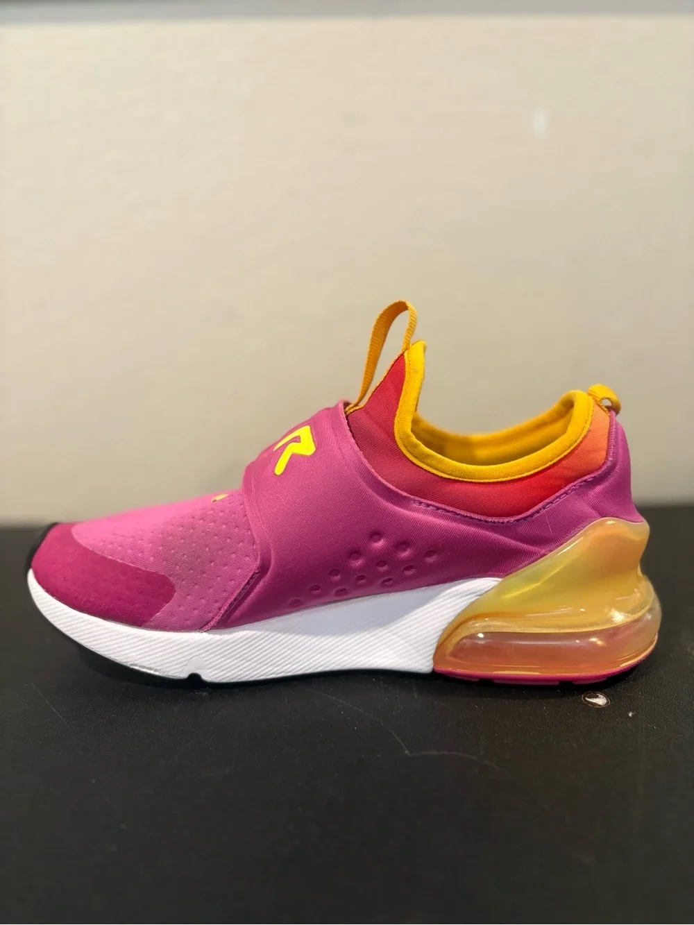 Nike slip sneakers