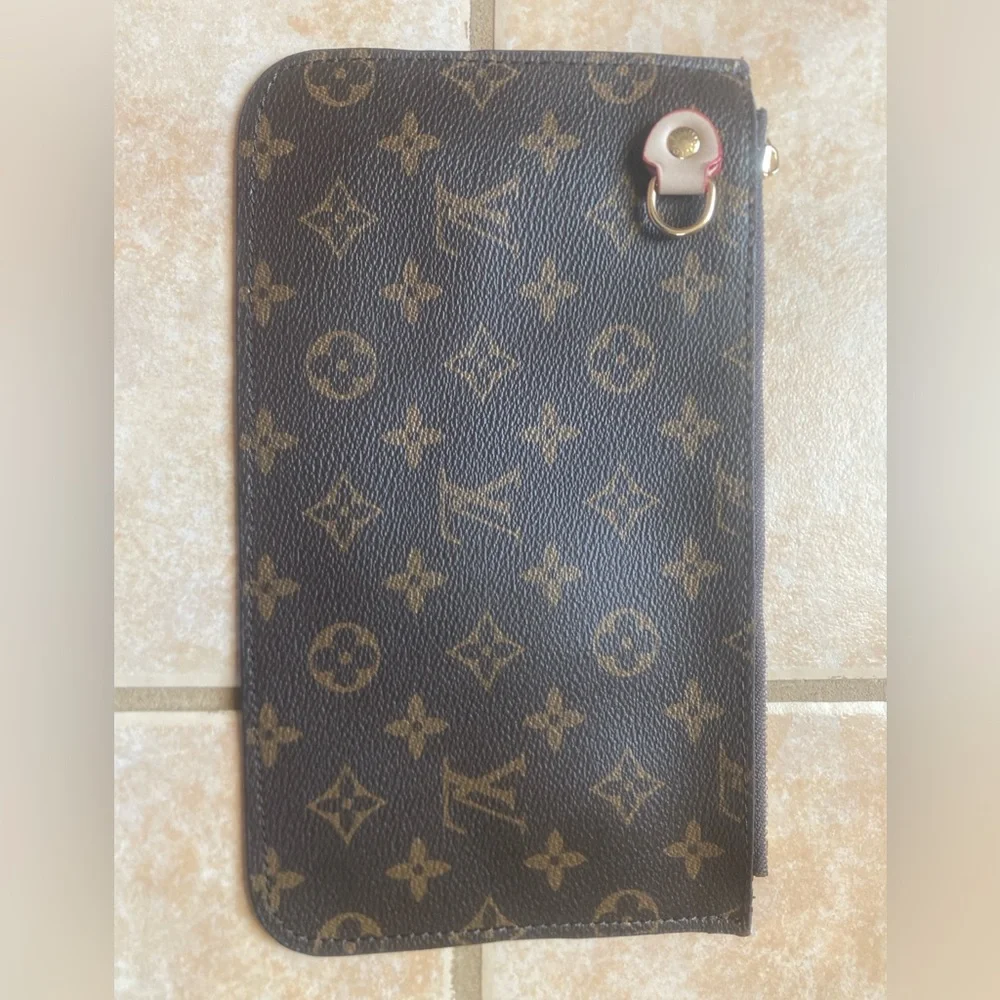 LOUIS VUITTON Pochette Wristlet Pouch Monogram Canvas Neverfull MM Brown
