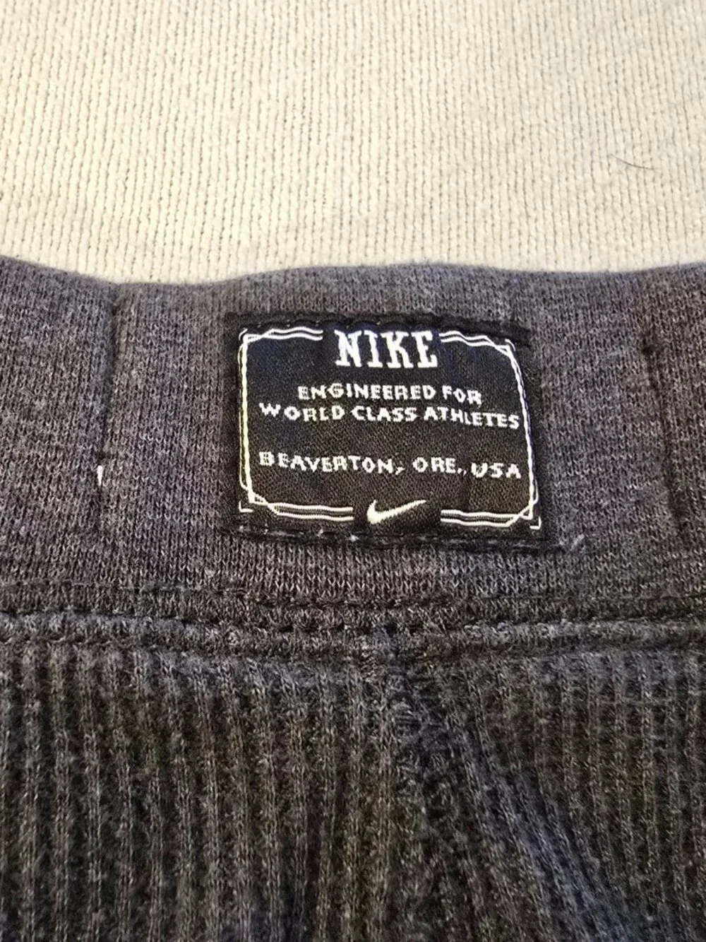 Nike Youth Waffle Knit Sweatpants - Charcoal Gray - Size Large (12-13 Yrs)