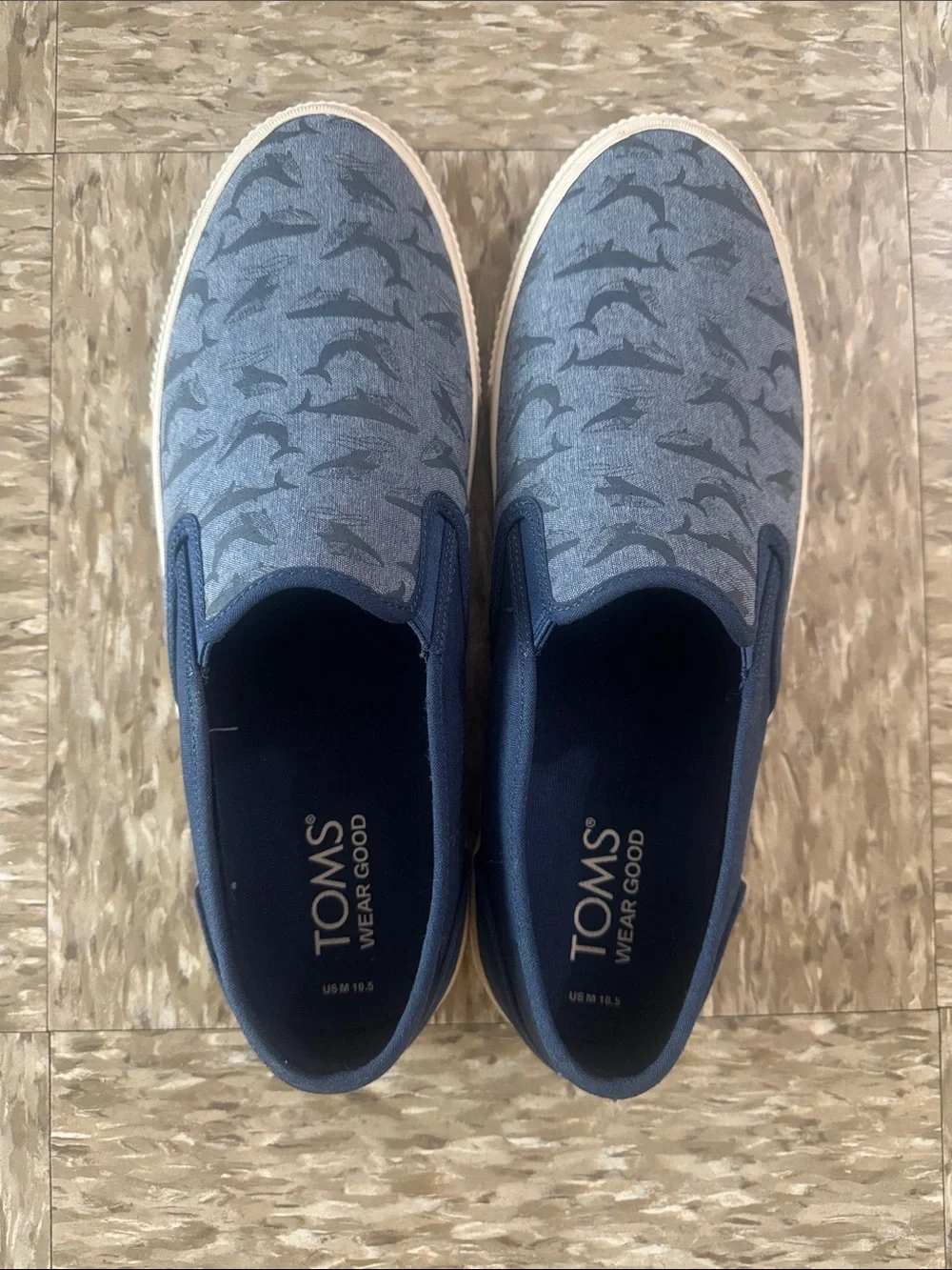 Toms glow dark