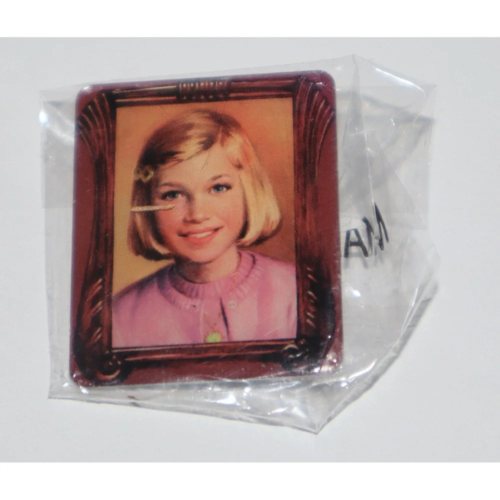 American Girl Hallmark 2003 Circle of Smiles 8 PC Pin Set NEW VINTAGE