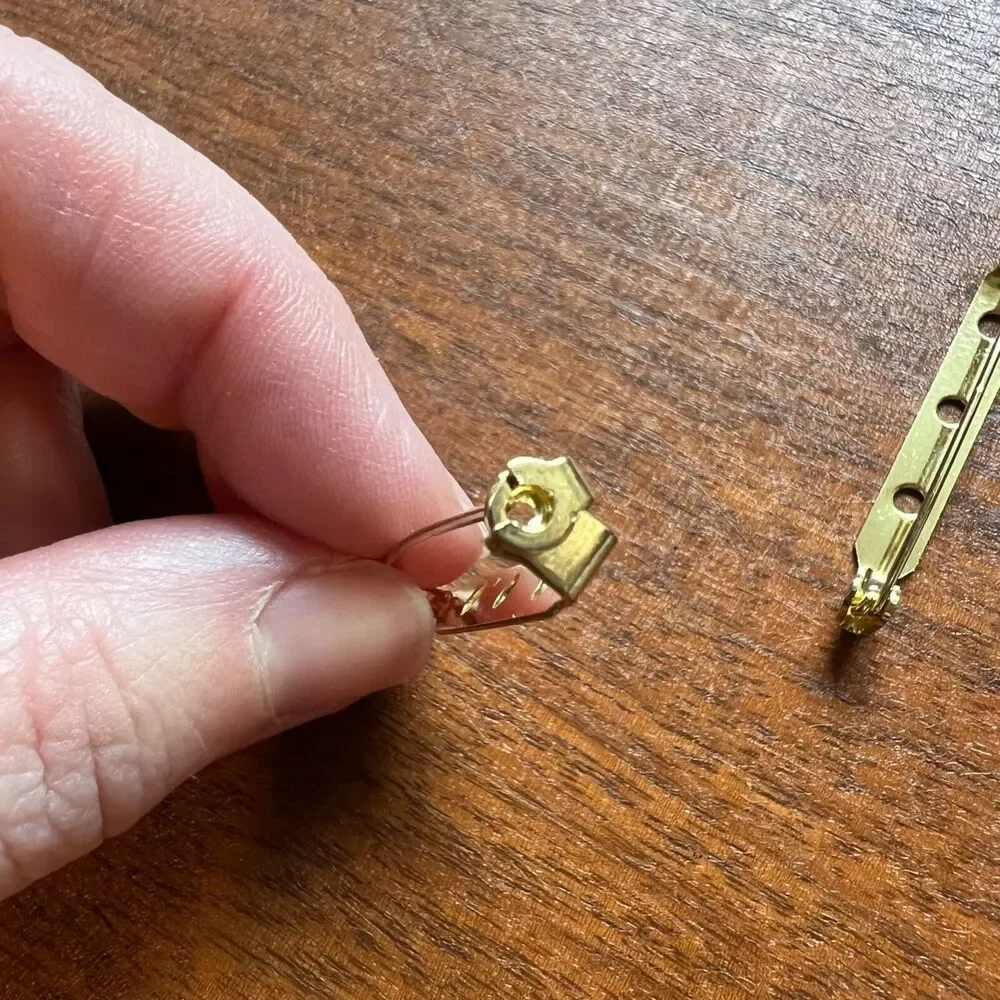Pack of Bar Pins Brooch Clasp Pin Backs Gold and Barrette Backs Silver DIY Craft