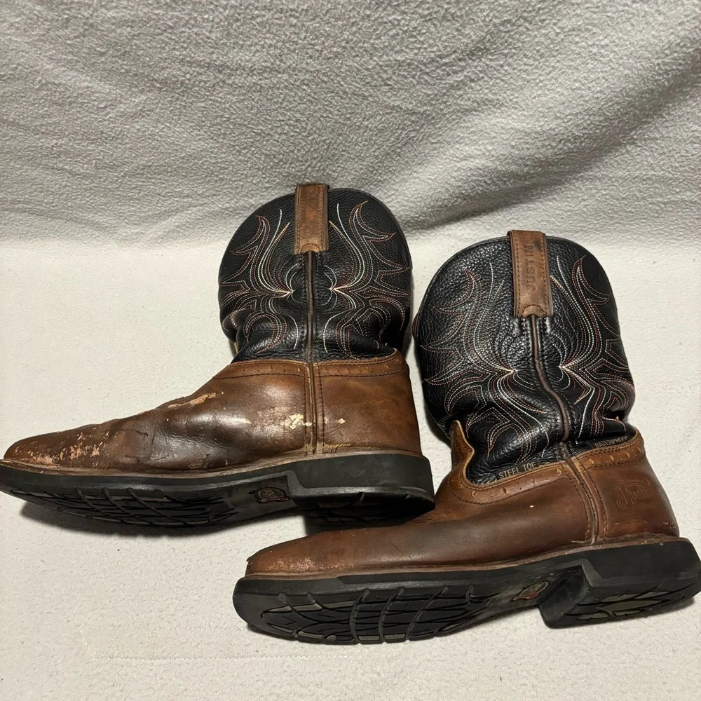 Justin Boots questions leave
