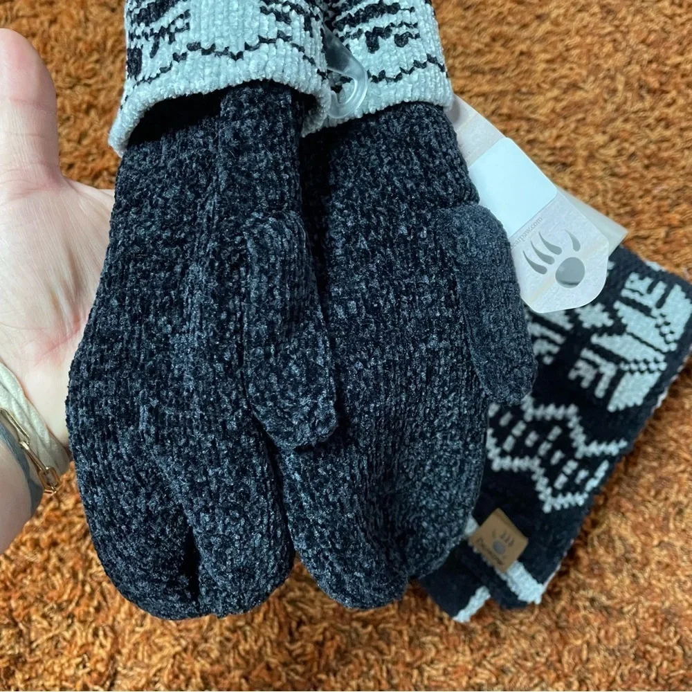 BearPaw matching scarf