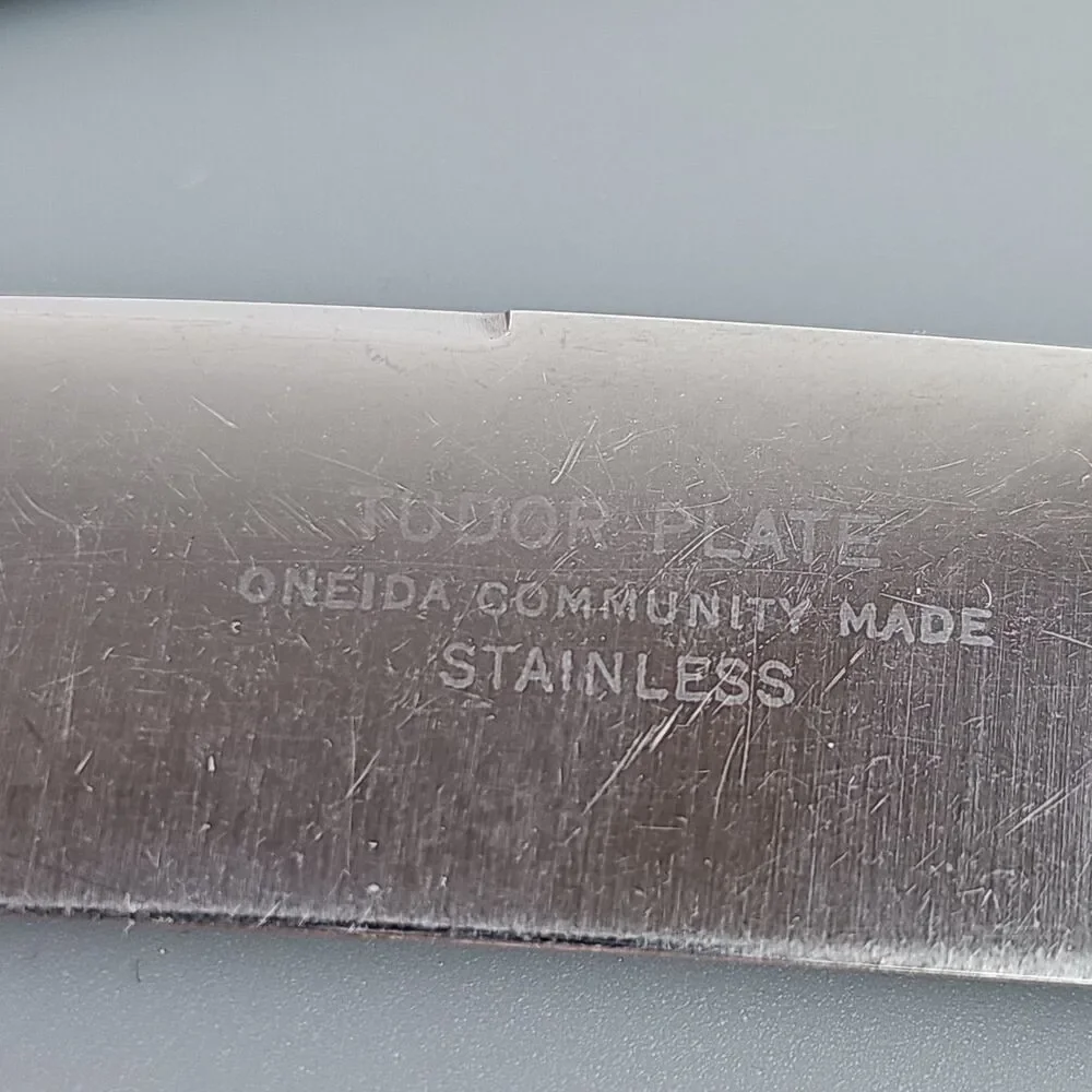 Oneida Community Tudor vintage oneida