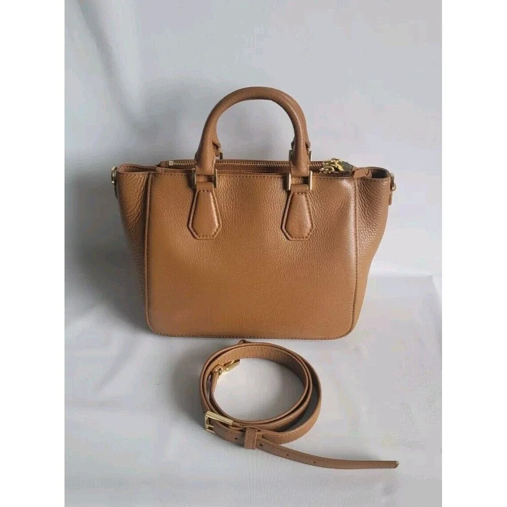 Tory Burch compact pebbled