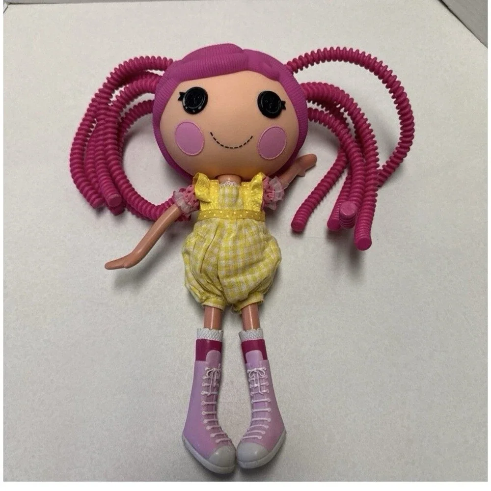 MGA Entertainment lalaloopsy crumbs