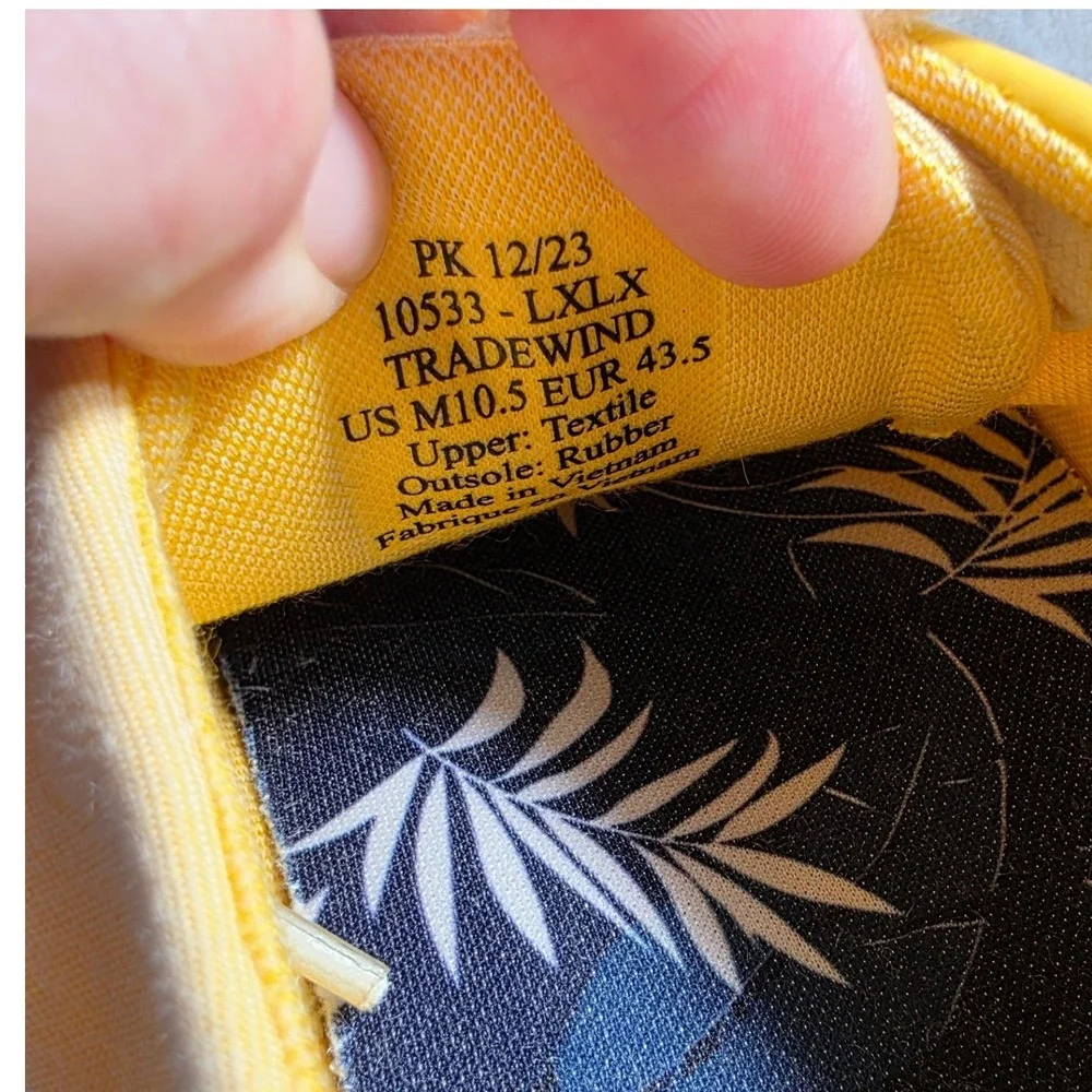 OluKai tradewind sneakers