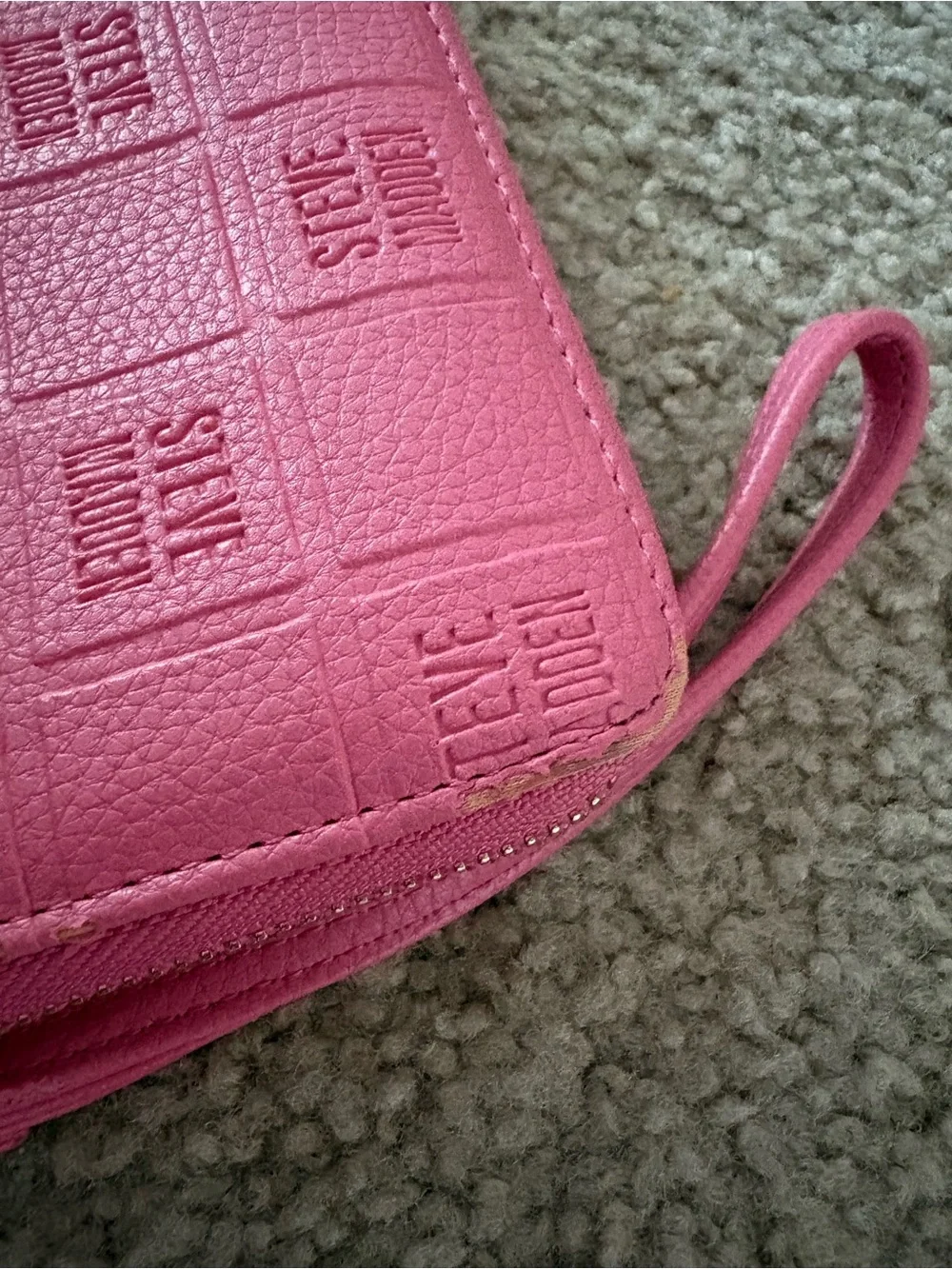 Steve Madden eye catching