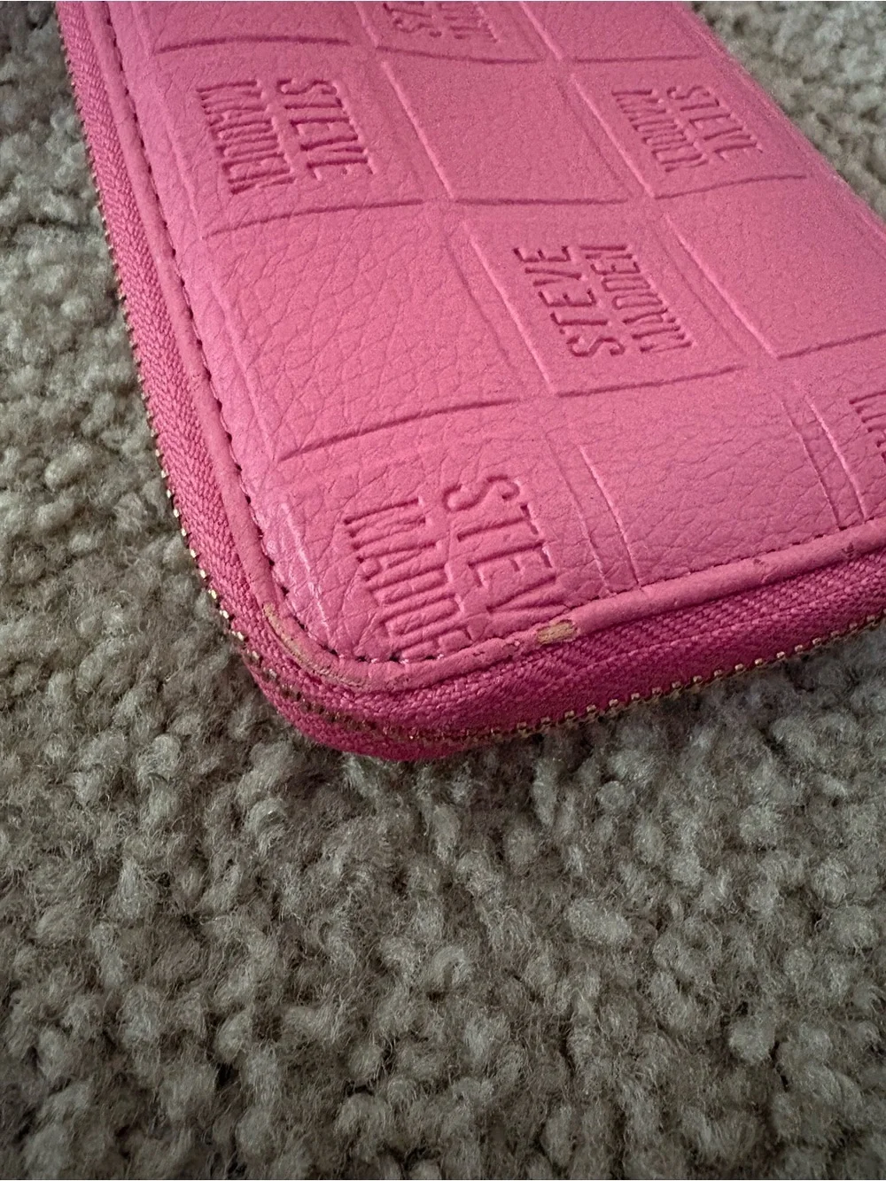 Steve Madden eye catching