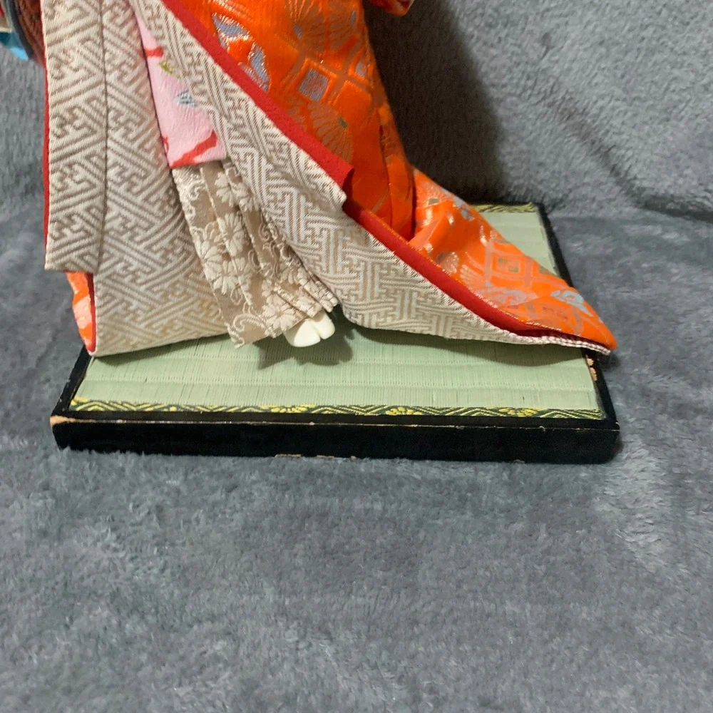 Vintage Japanese Geisha Doll Orange Silk Brocade Kimono Tatami Base 17 Inch