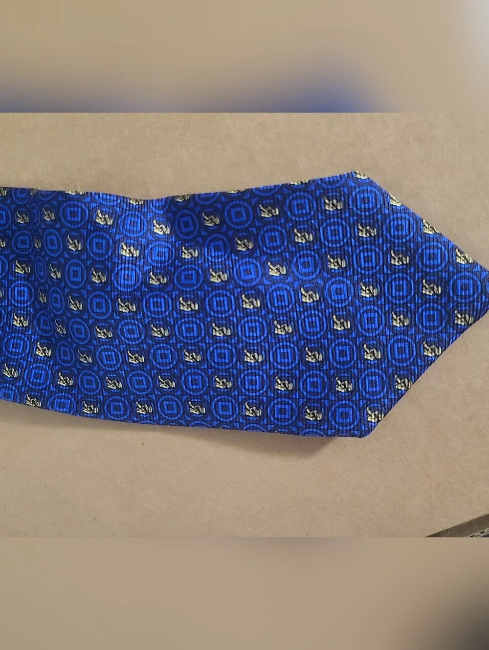 Versace V2 Rare Vintage Tie 100% Silk Designer V2 Logo Blue Geometric Italy