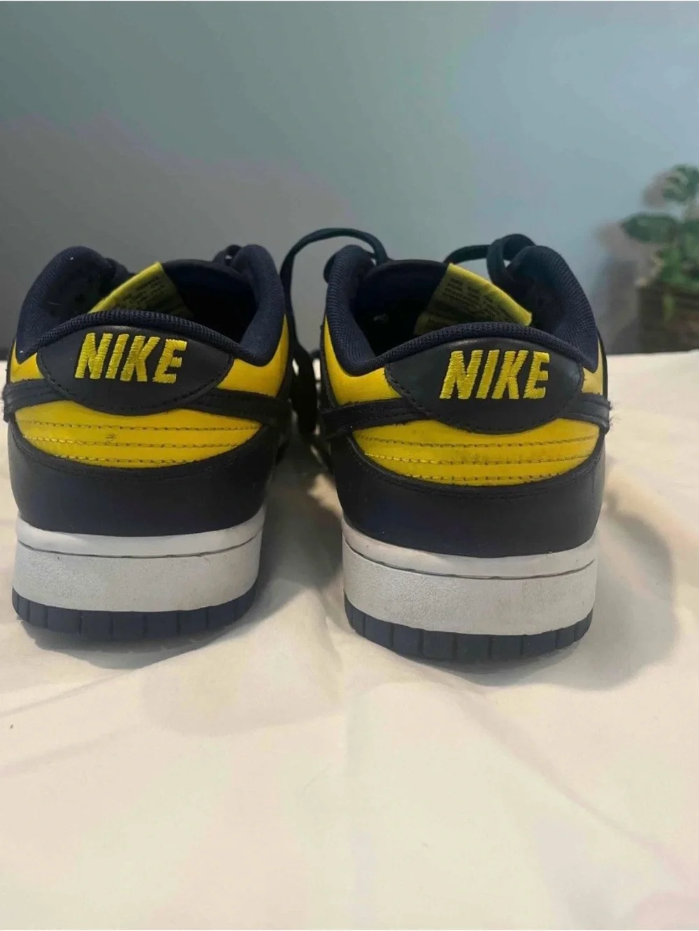 Nike Dunk Low-Top Sneakers in Navy and Yellow (University Michigan Colors)