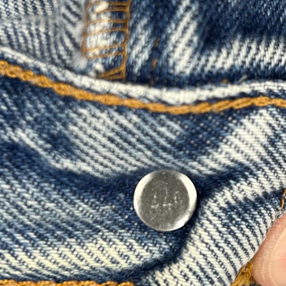 Levis classic light