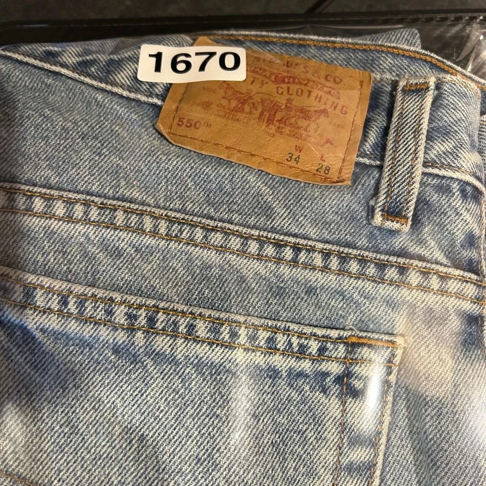 Levis classic light