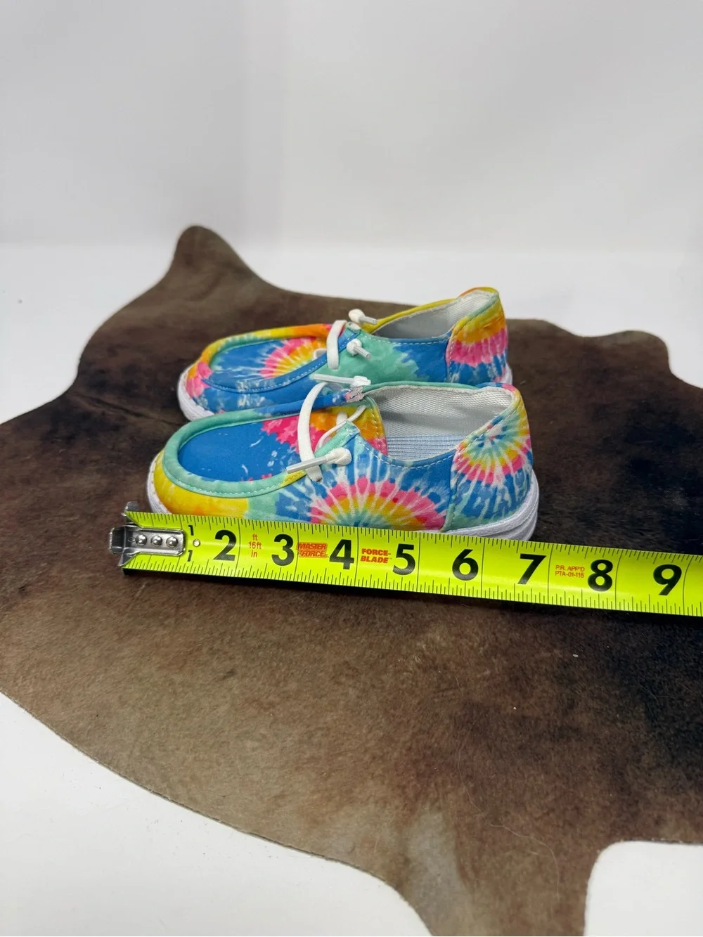 NWOT Kids Tie-Dye Slip-On Shoes - Multicolor Sz 26-9.5 (EBVZSF)