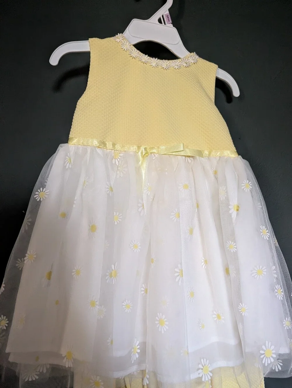 Blueberi Boulevard charming yellow