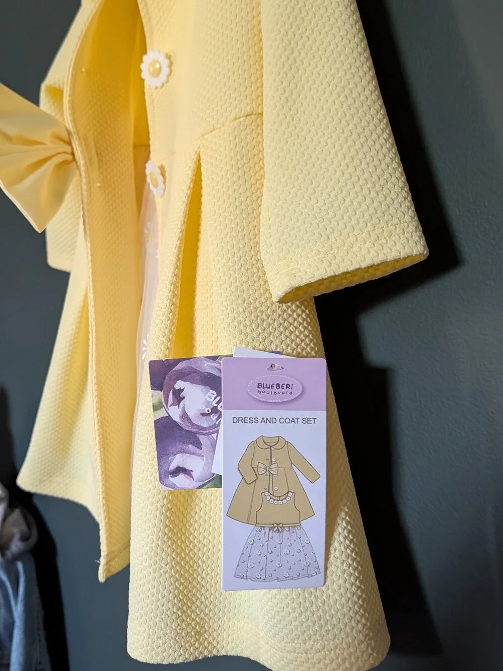 Blueberi Boulevard charming yellow