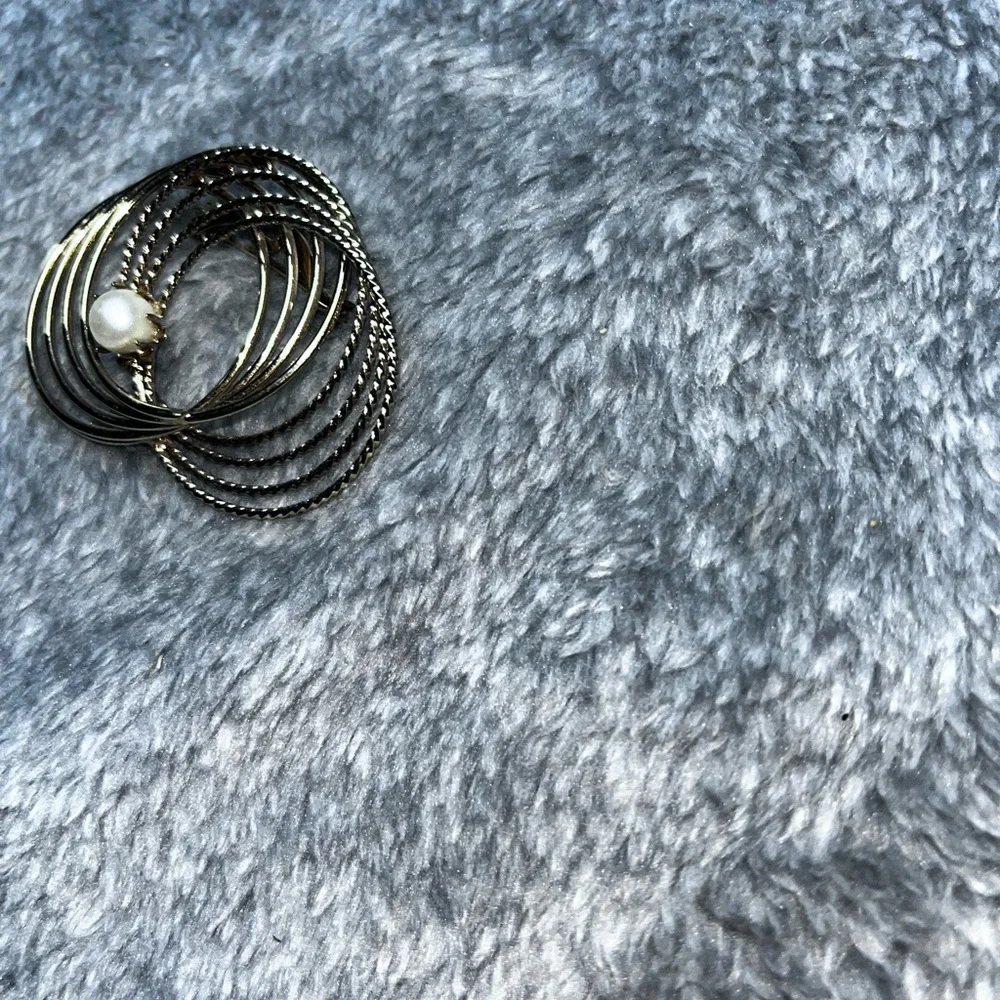 Vintage Brooch this vintage