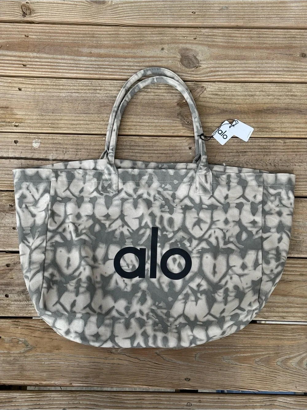 ALO Yoga nwt alo