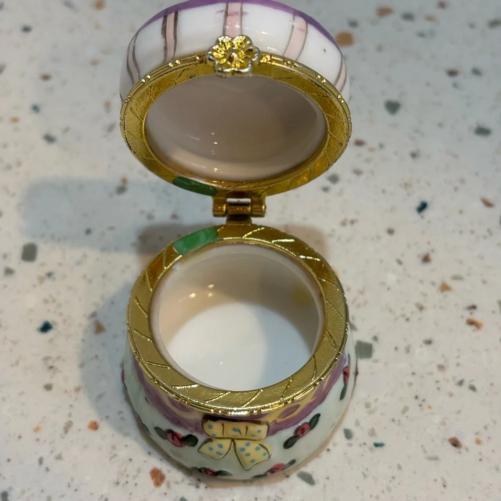 Decorative Porcelain Trinket‎ Jewelry Ring Box with Floral Design