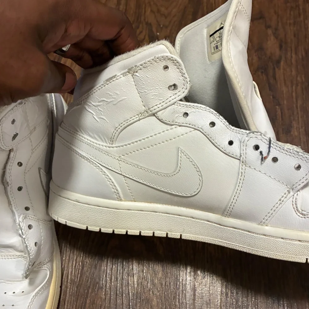 Jordan authentic nike