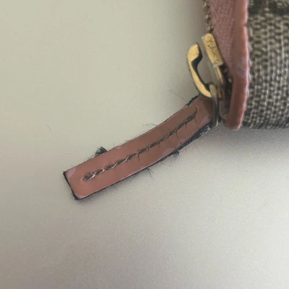 Gucci monogram gg