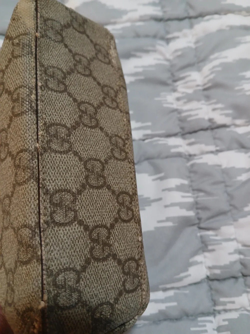 Gucci classic monogram