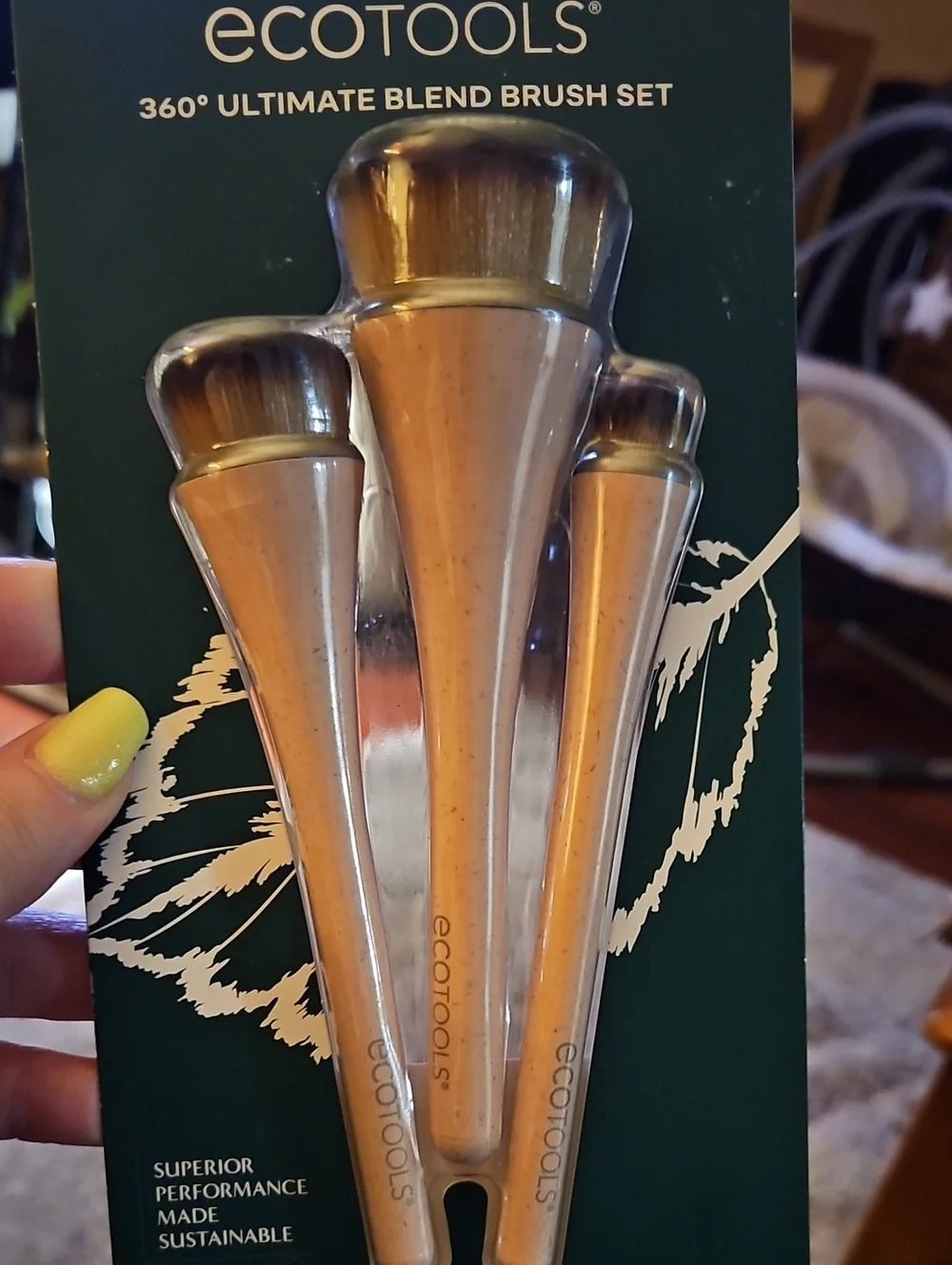 ecotools Bamboo-Handle 3-Piece Makeup Brush Set in Natural Brown and Gold-Tip
