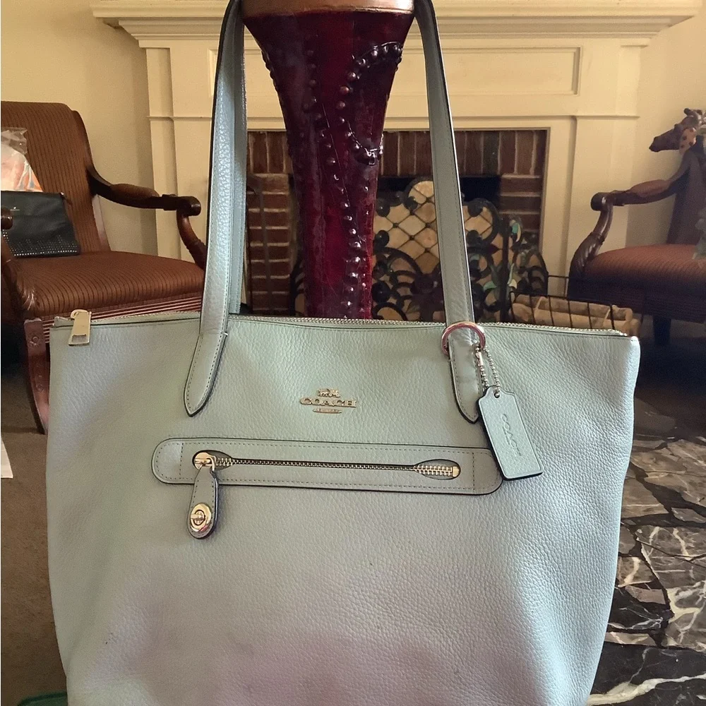 Coach authentic taylor