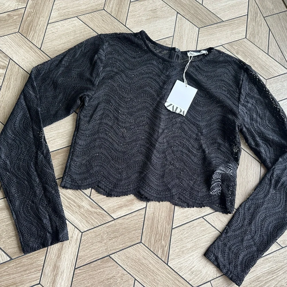 Zara chic black