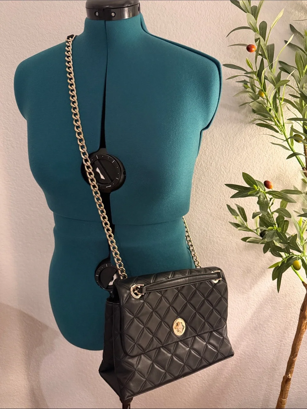 kate spade chic black