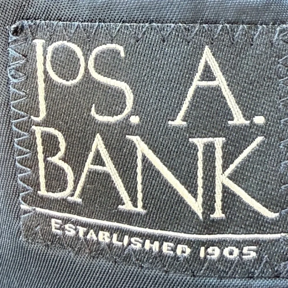Jos. A. Bank command room