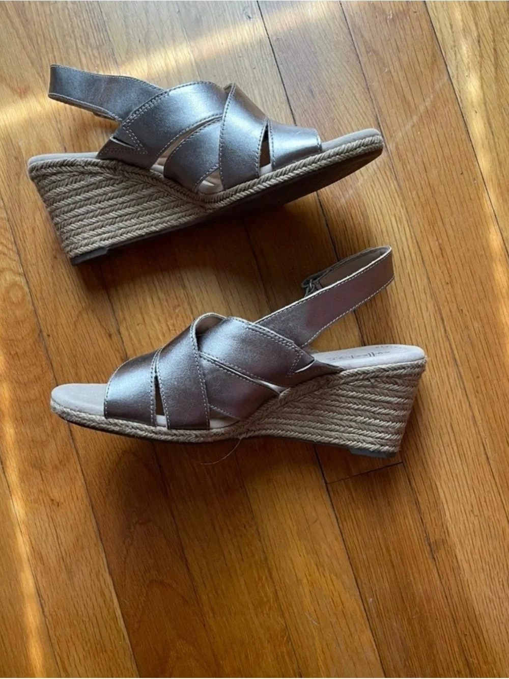 Clarks metallic slingback