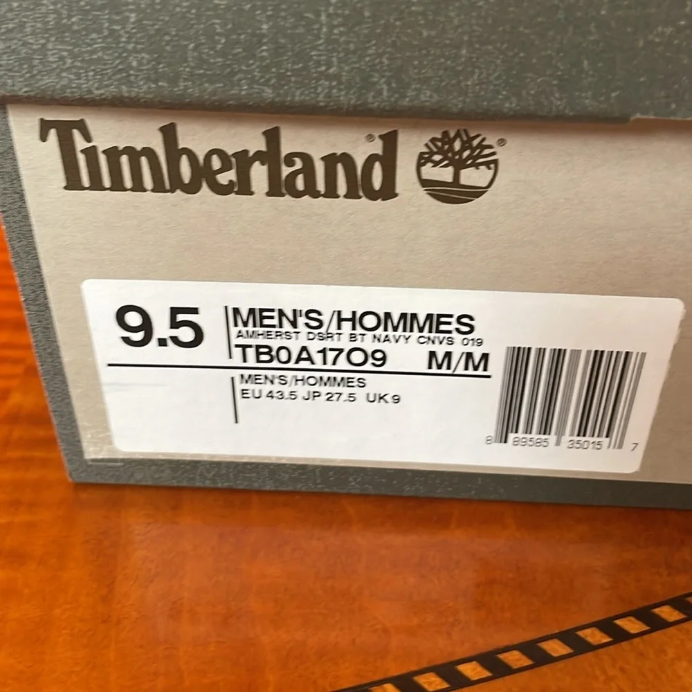 Timberland men’s 9,5 navy canvas,leather trims