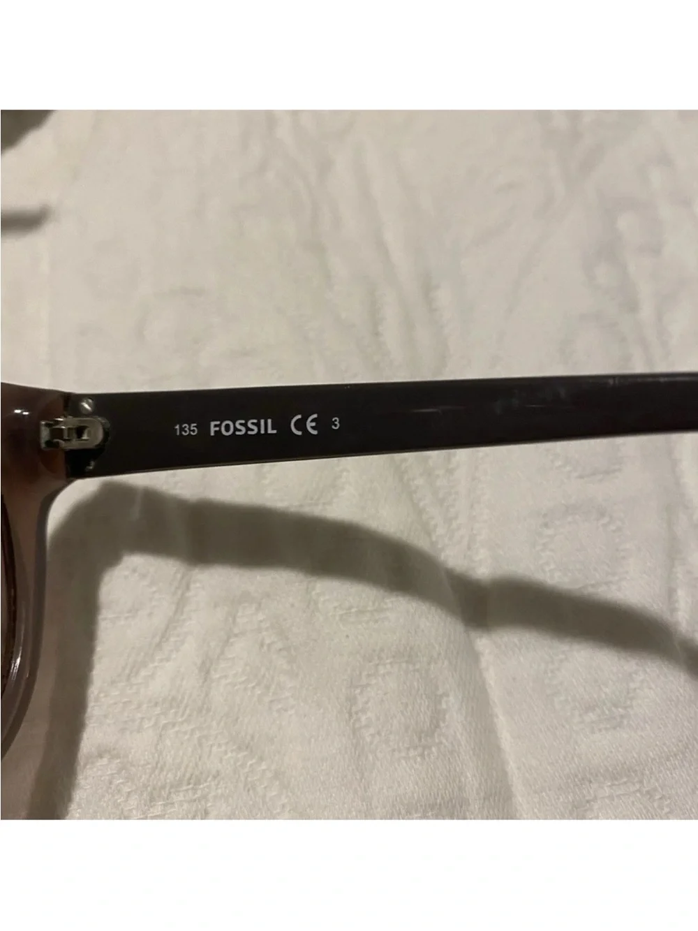 Fossil chic sunglasses