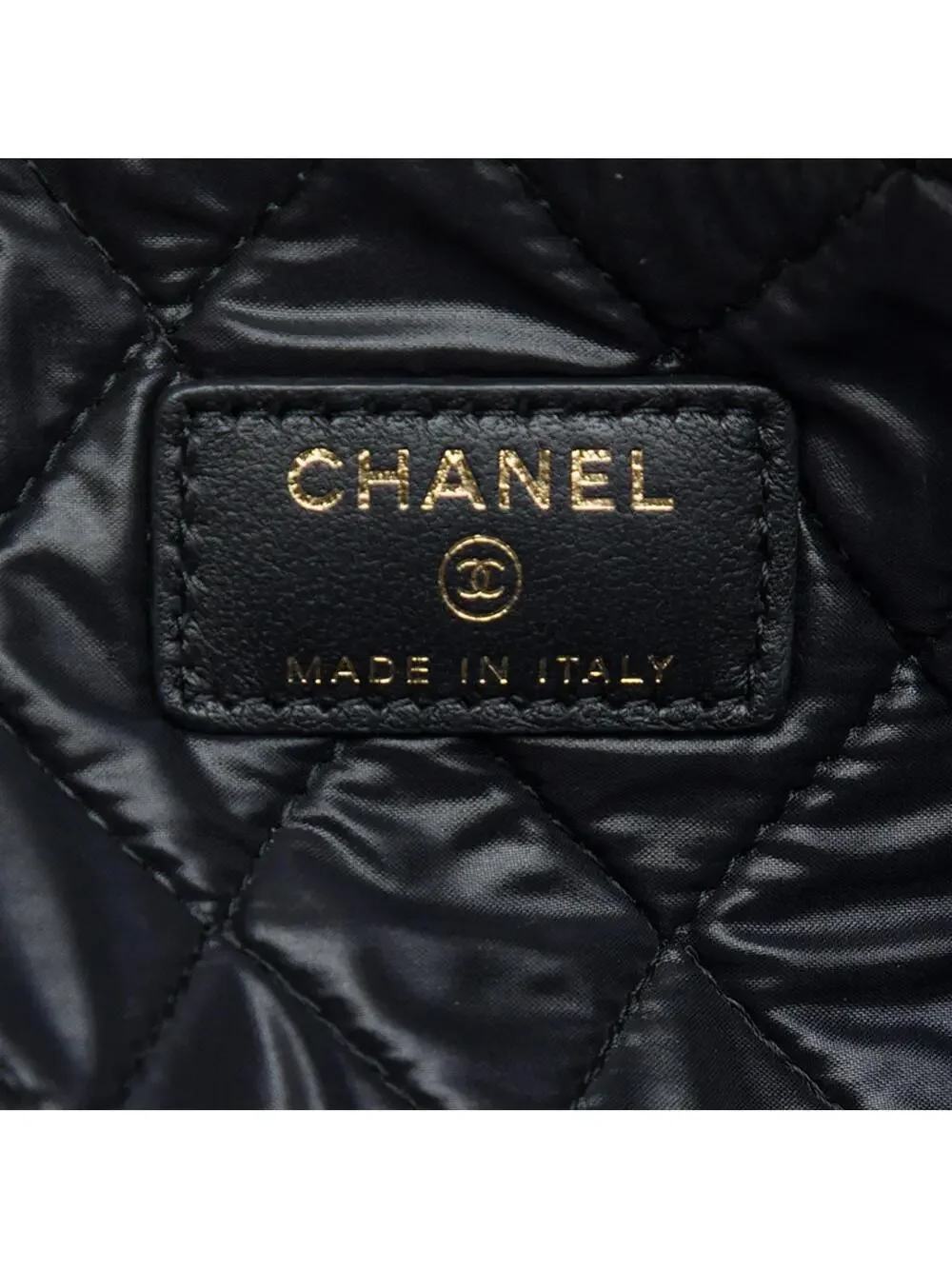 CHANEL elevate your