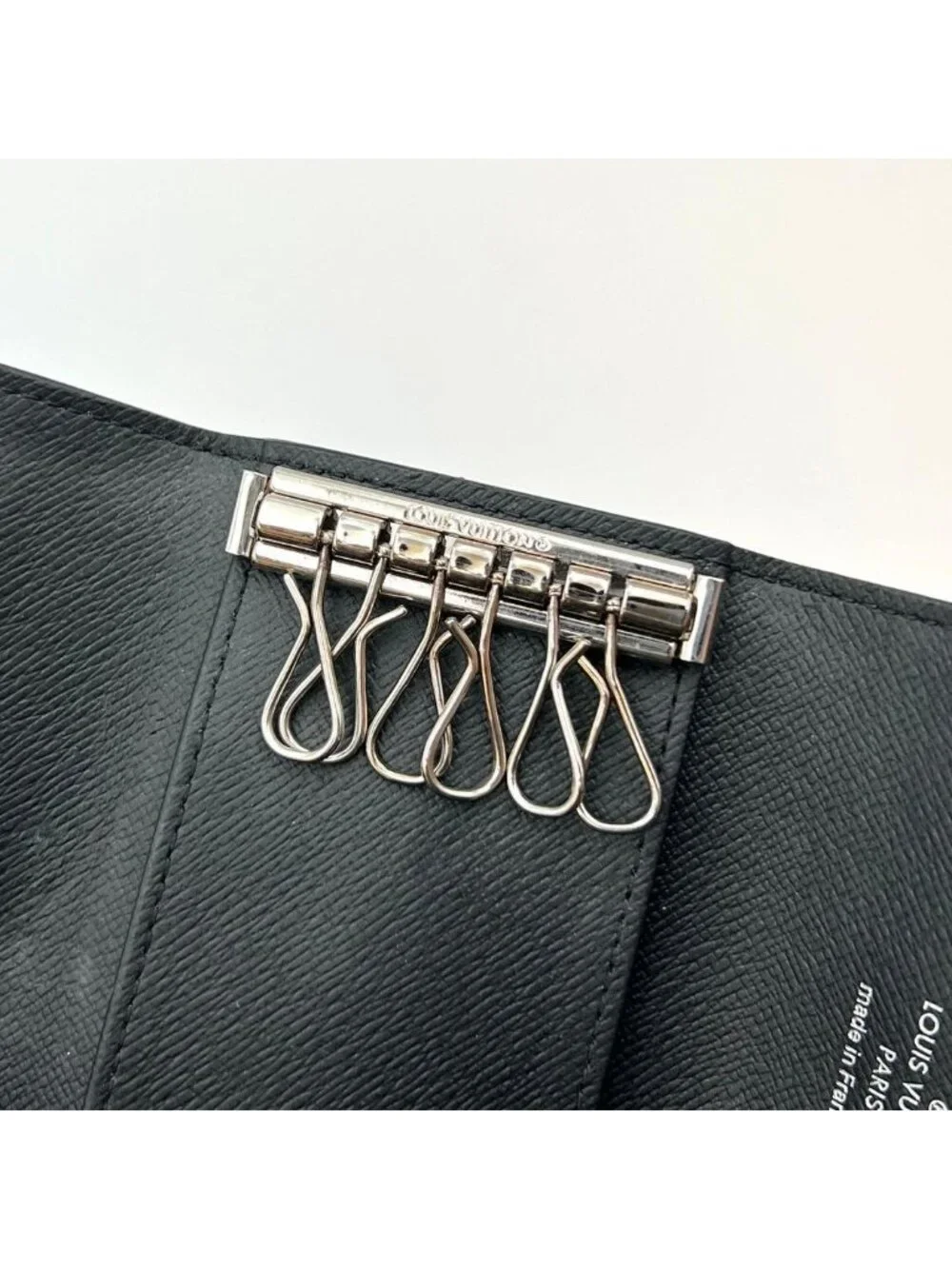 Louis Vuitton Monogram Eclipse Key Case Multicles 6 Black Key Holder