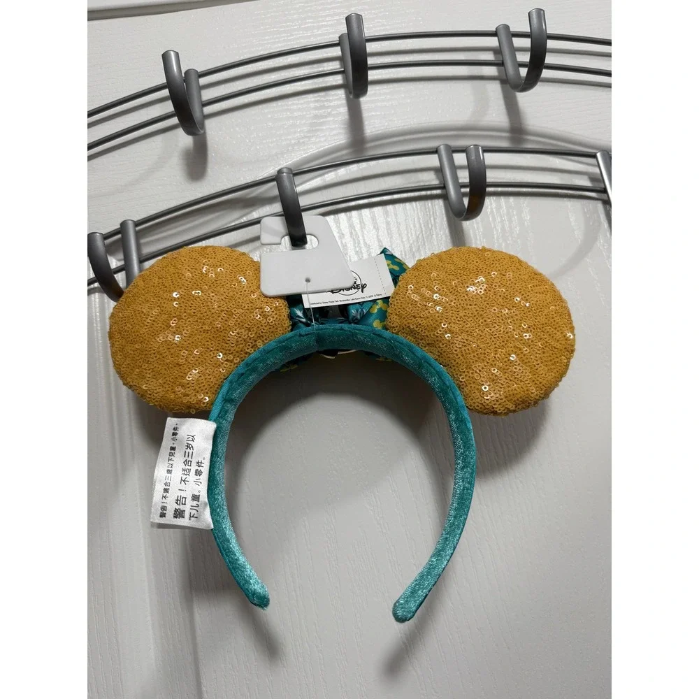 Disney add touch